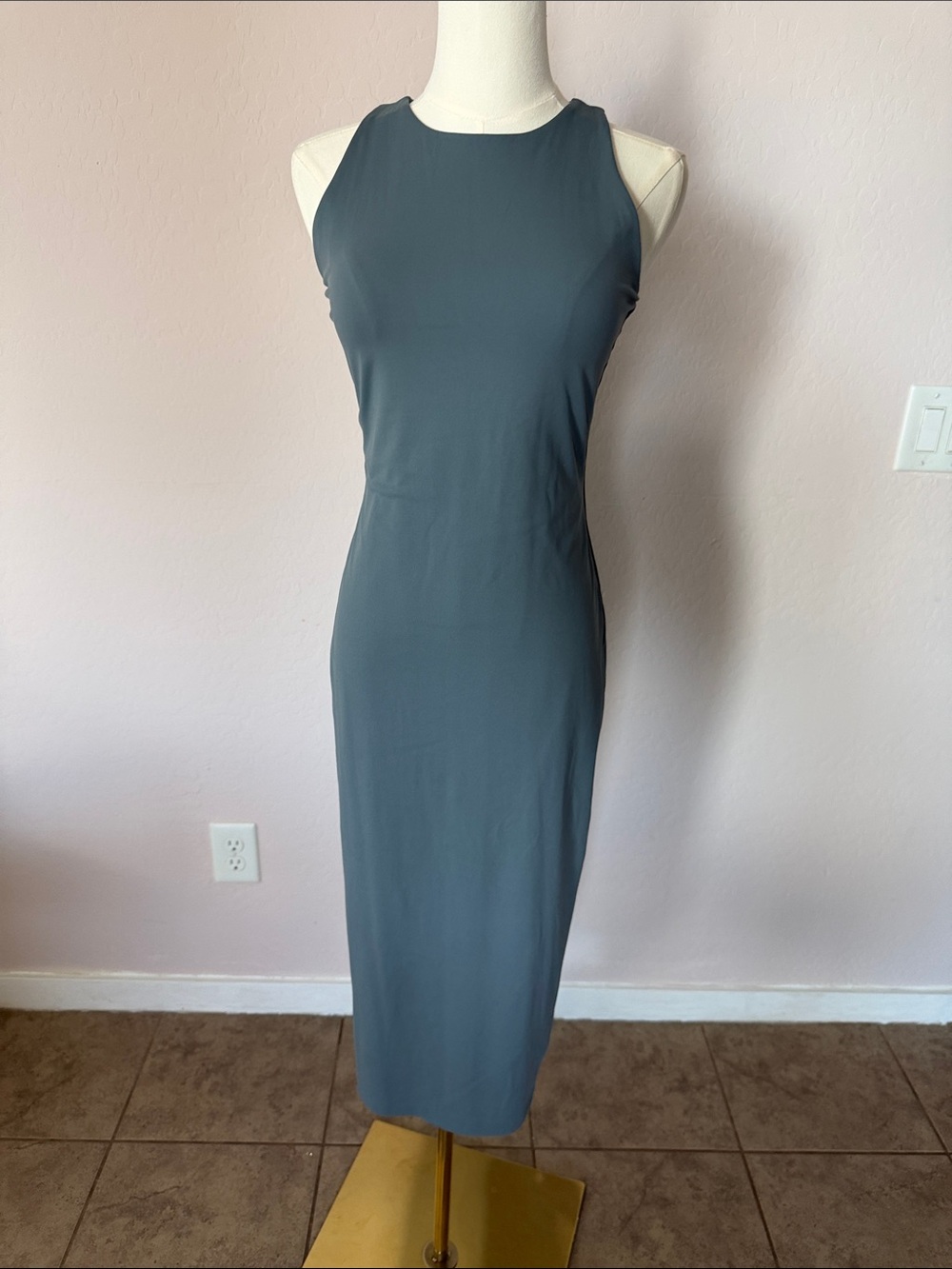 Sleek Sleeveless Midi Dress in Slate Gray